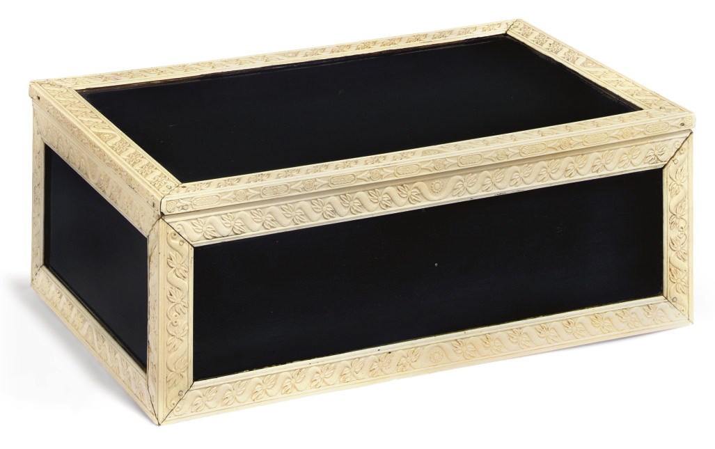 AN ANGLO INDIAN IVORY AND EBONISED WOOD TABLE CASKET