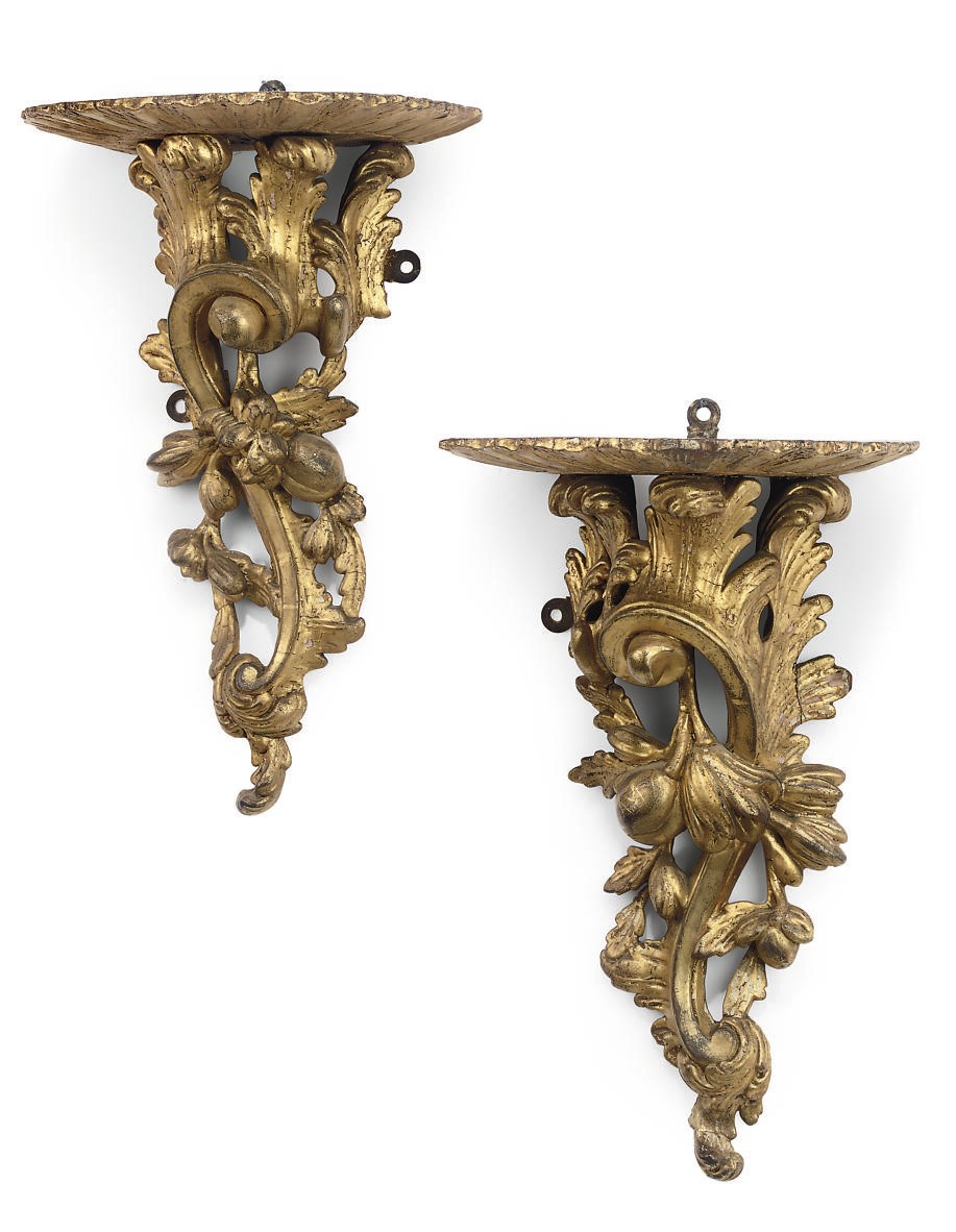 A PAIR OF WILLIAM IV GILTWOOD WALL BRACKETS