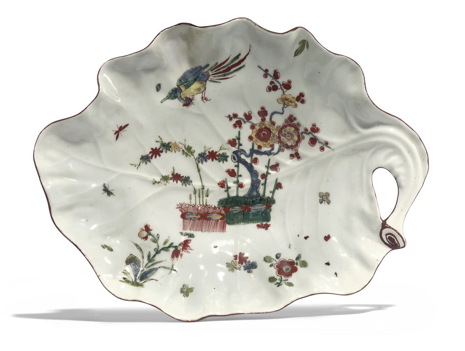 A WORCESTER KAKIEMON LEAF-SHAPED DISH