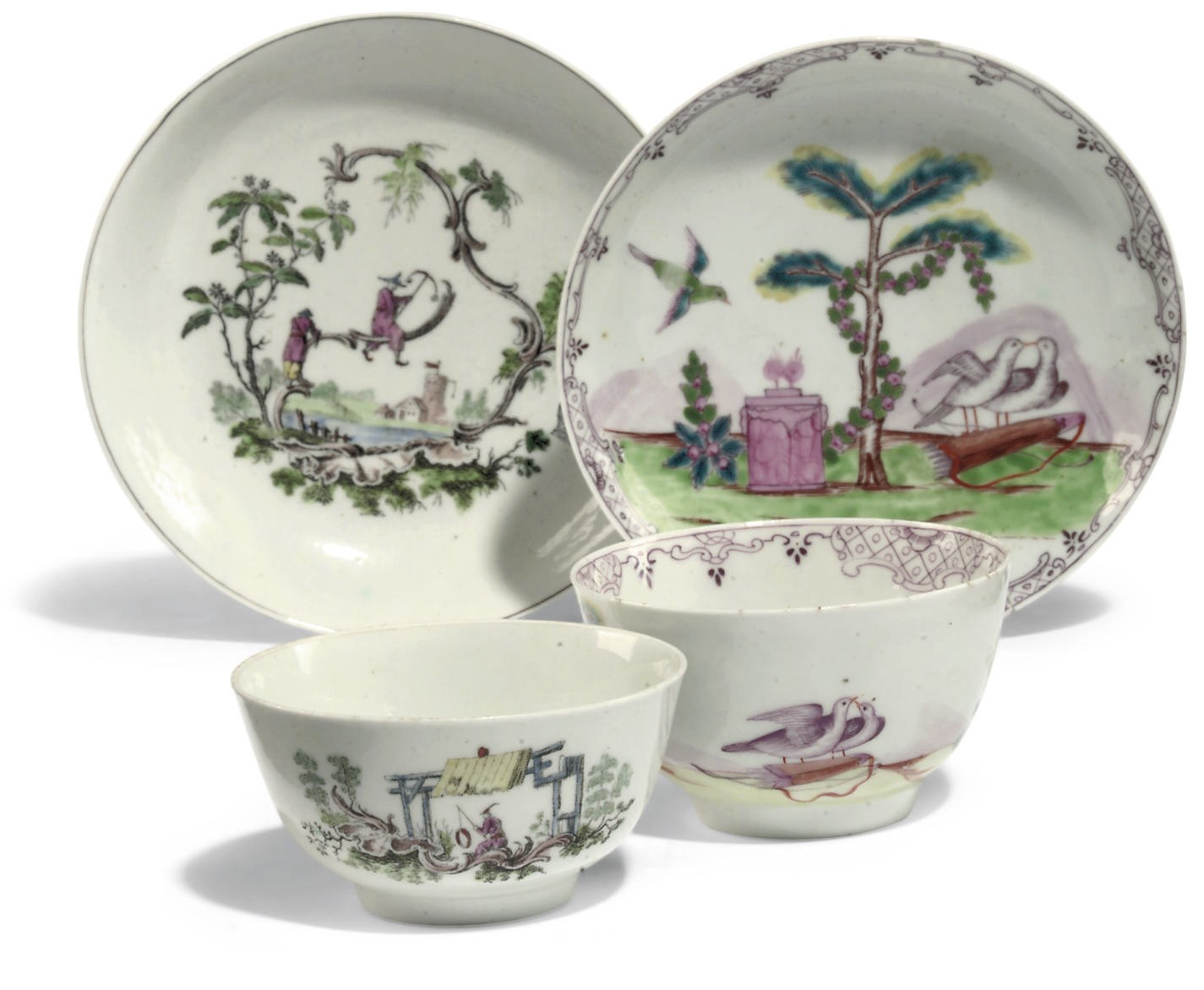 TWO WORCESTER TEABOWLS AND TWO SAUCERS