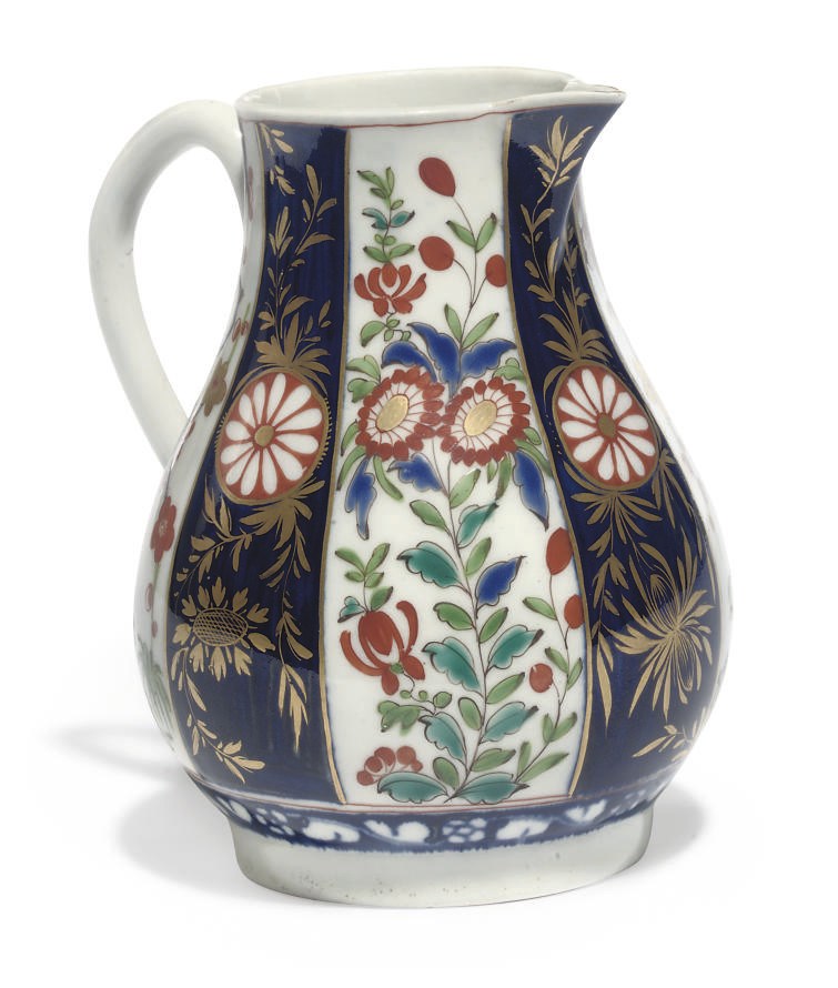A WORCESTER LARGE BALUSTER MILK-JUG