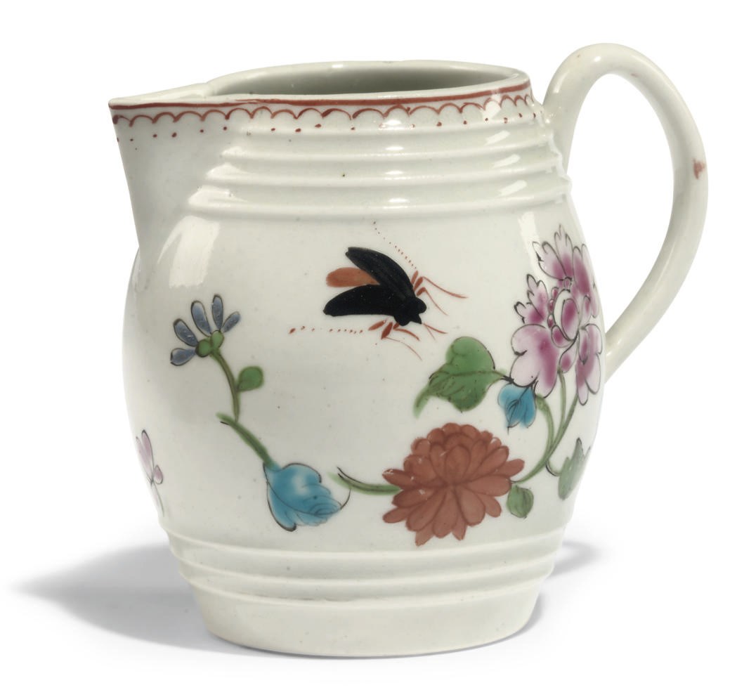 A WORCESTER BARREL-SHAPED CREAM-JUG