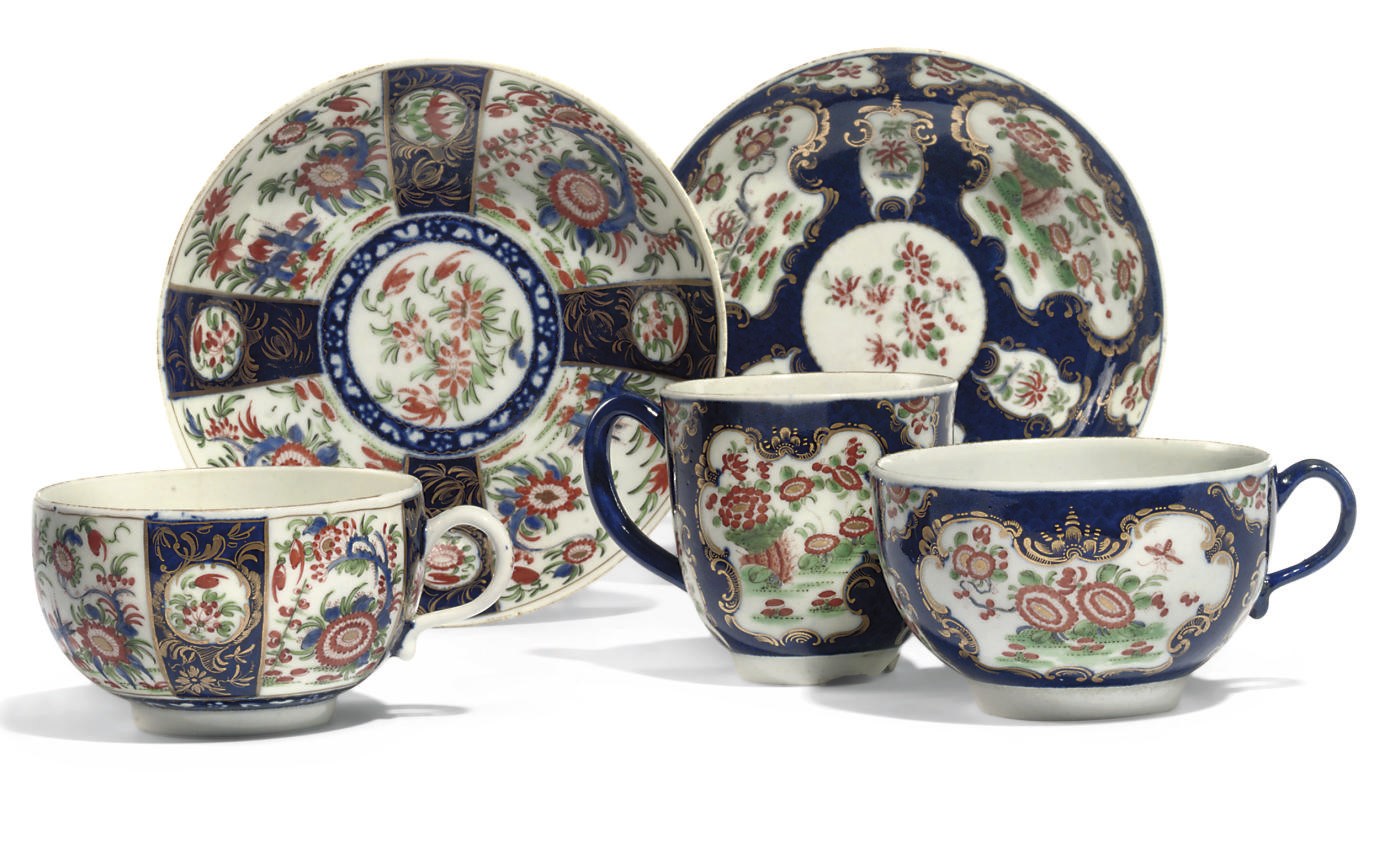 A WORCESTER BLUE-SCALE-GROUND TRIO AND AN IMARI-PATTERN TEACUP AND SAUCER