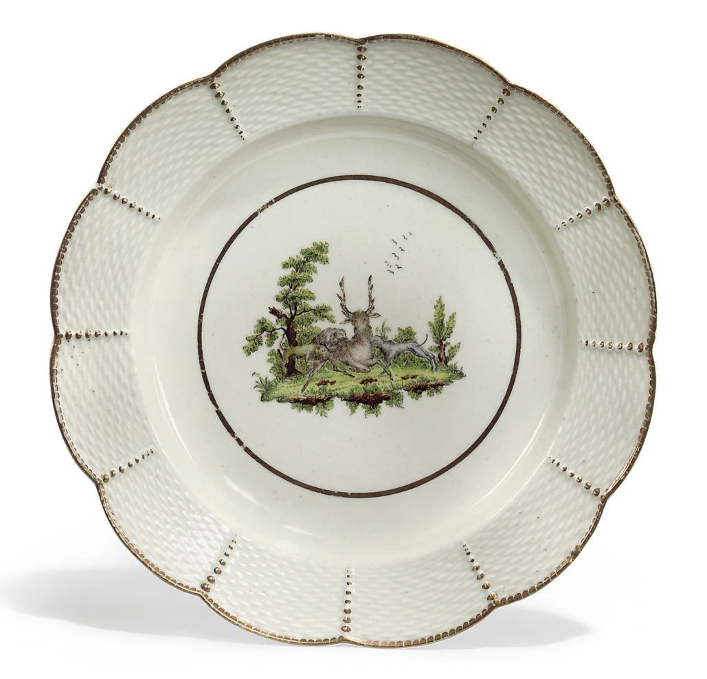 A WORCESTER LOBED OZIER-MOULDED MOULDED PLATE