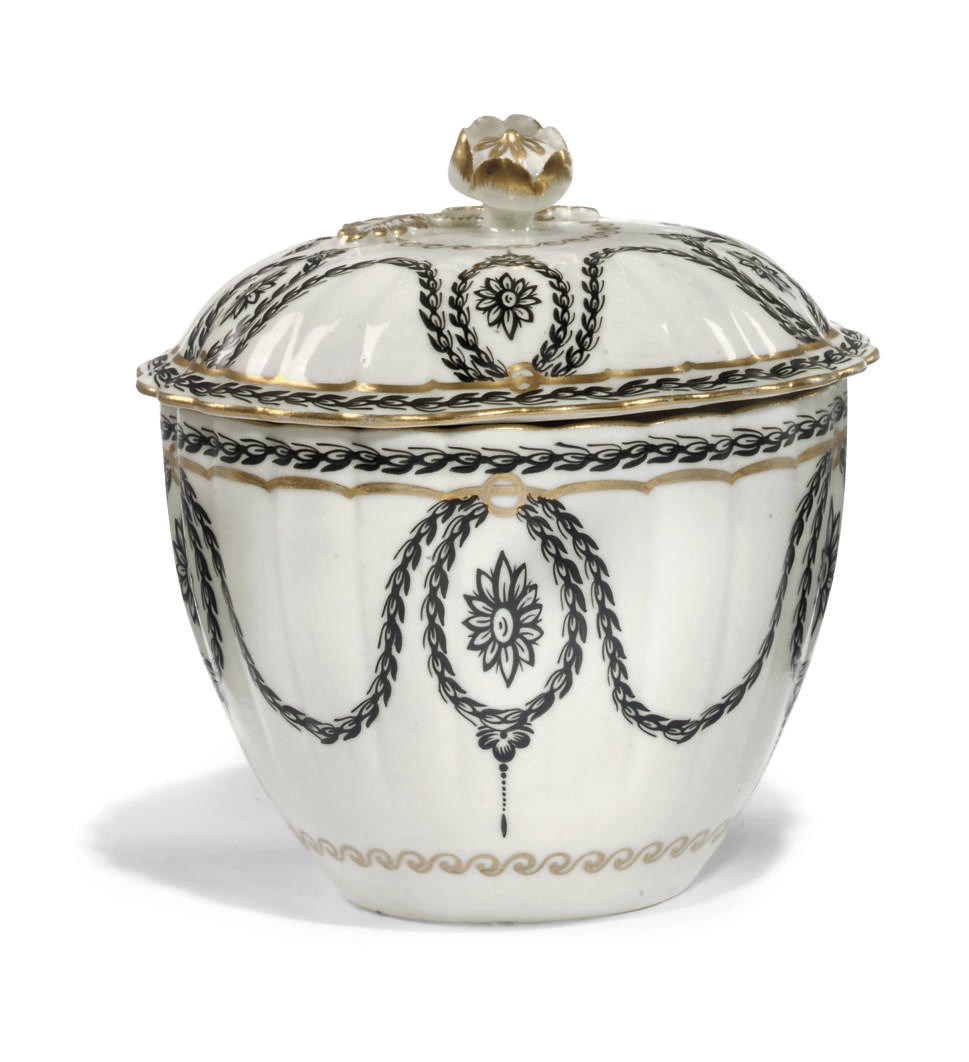 A WORCESTER REEDED SUGAR-BOWL AND COVER
