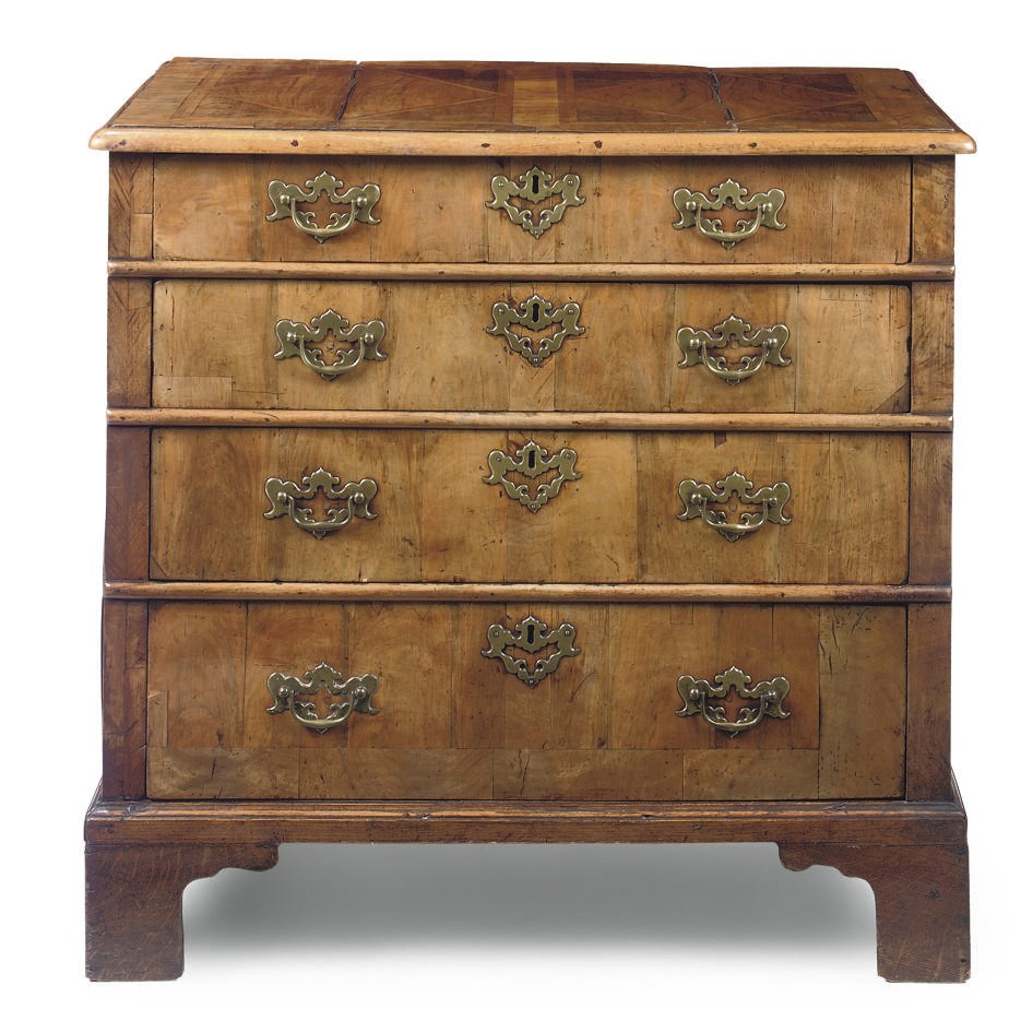 A QUEEN ANNE WALNUT AND FEATHERBANDED CHEST
