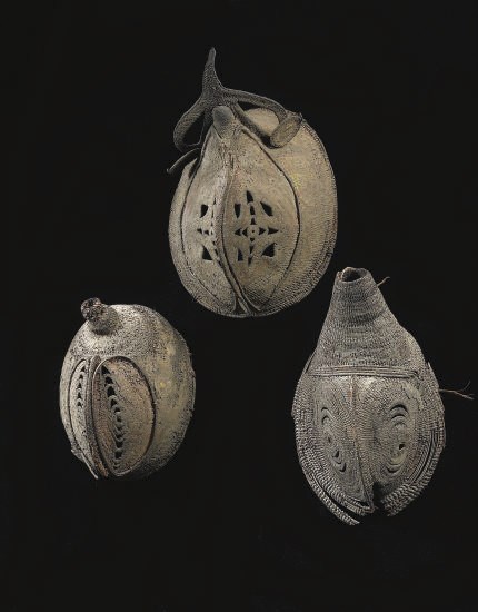 TROIS MASQUES EN VANNERIE DU MAPRIK