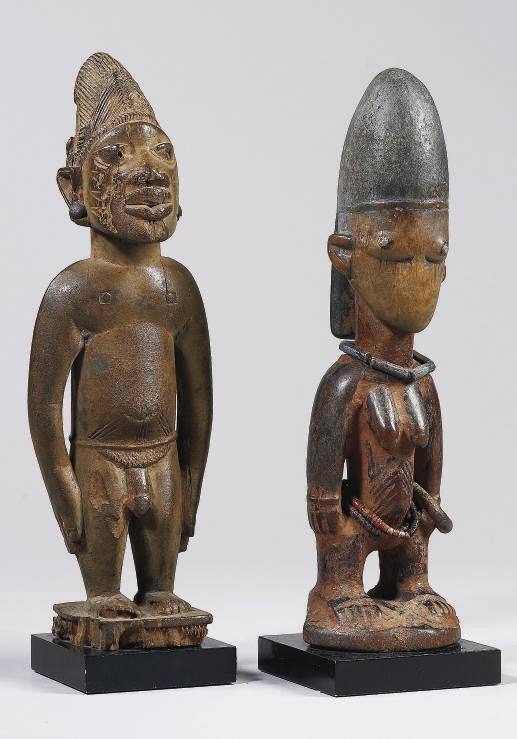 PAIRE DE STATUETTES YOROUBA