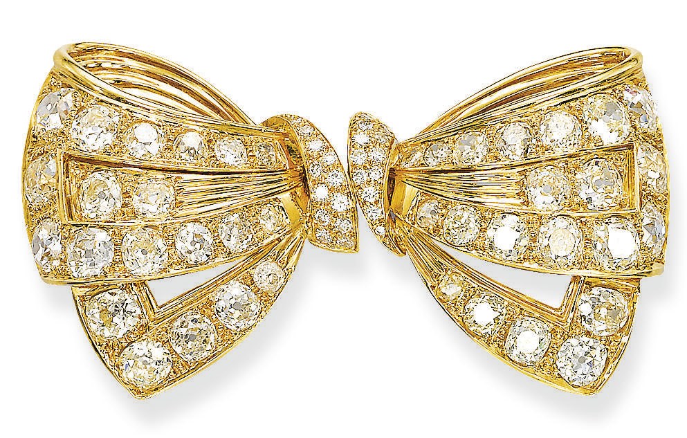 A GOLD AND DIAMOND DOUBLE CLIP BROOCH, BY BOUCHERON