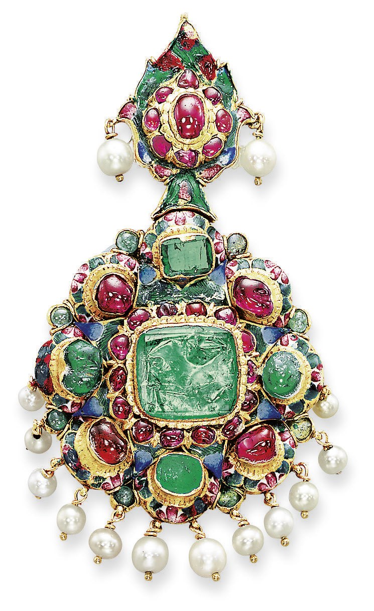 AN INDIAN MULTI-GEM, ENAMEL AND PEARL PENDANT