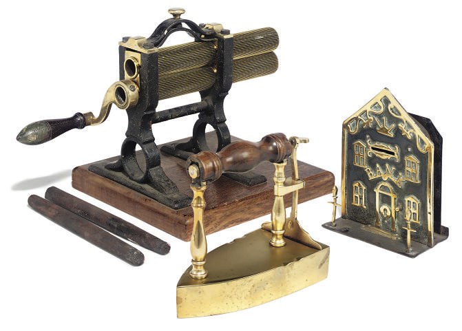 MISCELLANEOUS BRASS AND DOMESTIC UTENSILS