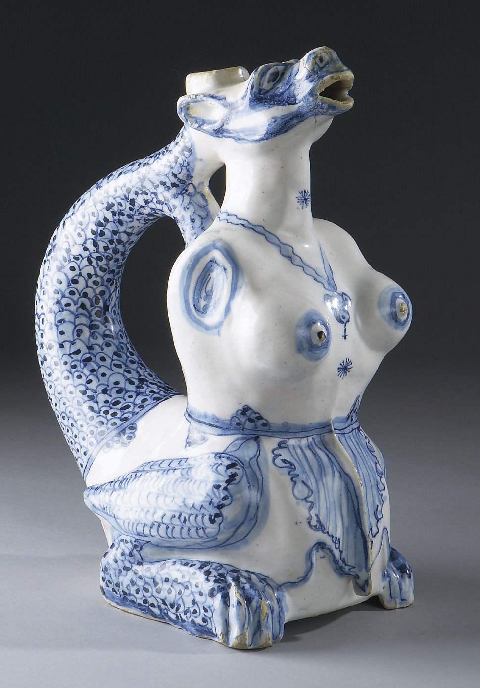 AQUAMANILE EN FAIENCE PORTUGAISE DU XVIIIEME SIECLE