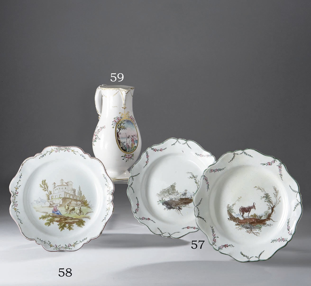 PAIRE D'ASSIETTES EN FAIENCE DE MARSEILLE (ROBERT) DU XVIIIEME SIECLE