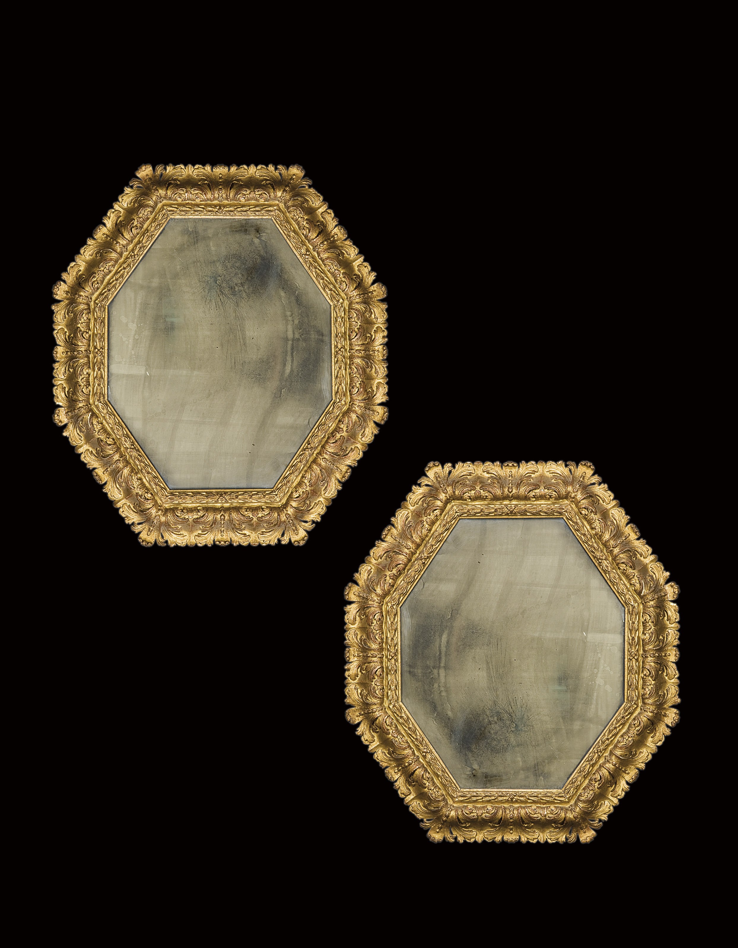 PAIRE DE CADRES MONTES EN MIROIR, DEBUT DU XVIIIEME SIECLE