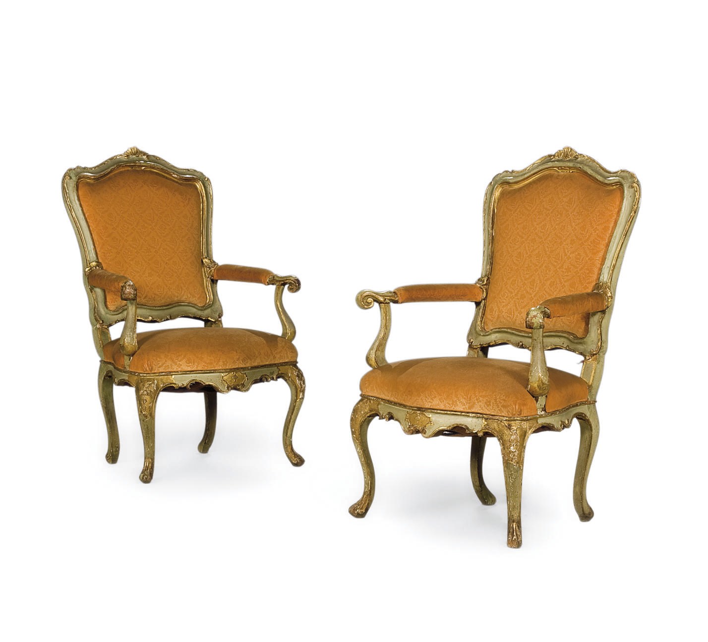 PAIRE DE FAUTEUILS A CHASSIS DU MILIEU DU XVIIIEME SIECLE