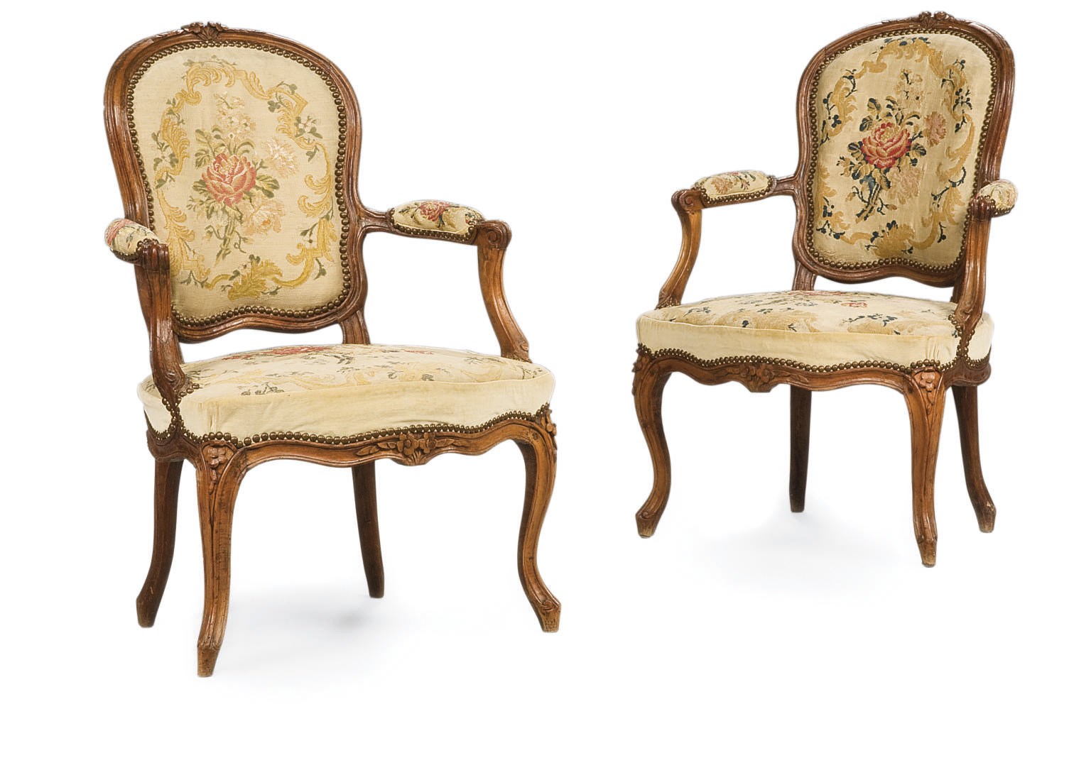 PAIRE DE FAUTEUILS EN CABRIOLET D'EPOQUE LOUIS XV