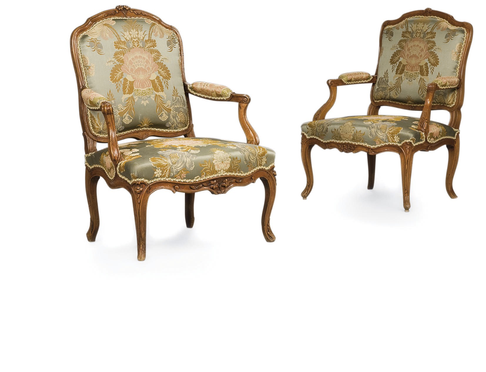 DEUX FAUTEUILS A LA REINE D'EPOQUE LOUIS XV