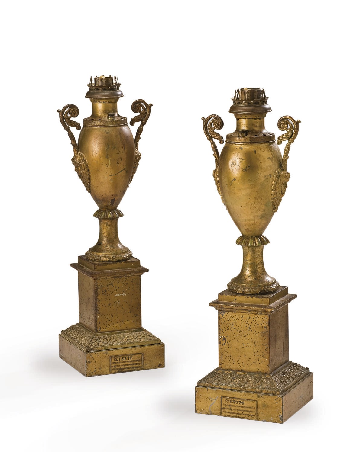 PAIRE DE LAMPES A PETROLE D'EPOQUE LOUIS-PHILIPPE