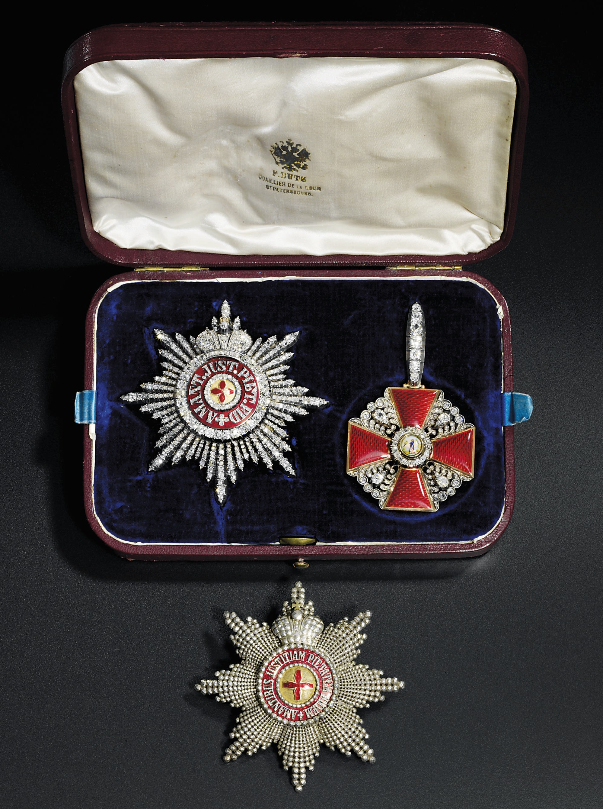 A star and badge of the Order of St. Anne with paste diamonds