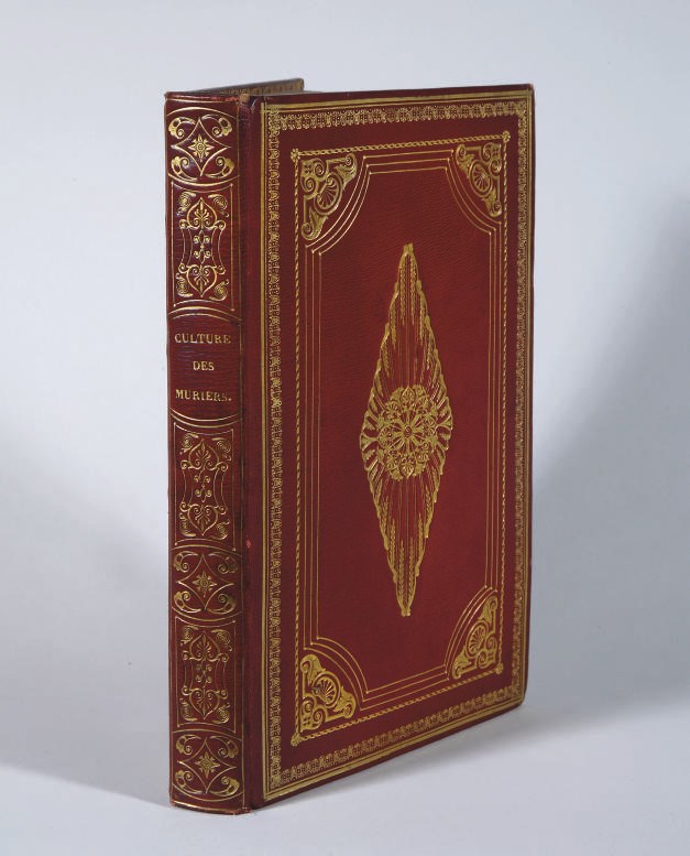 [RELIURE] -- JULIEN, Stanislas. Résumé des principaux traités chinois sur la culture des mûriers et l'éducation des vers à soie. Paris: Imprimerie royale, 1837.