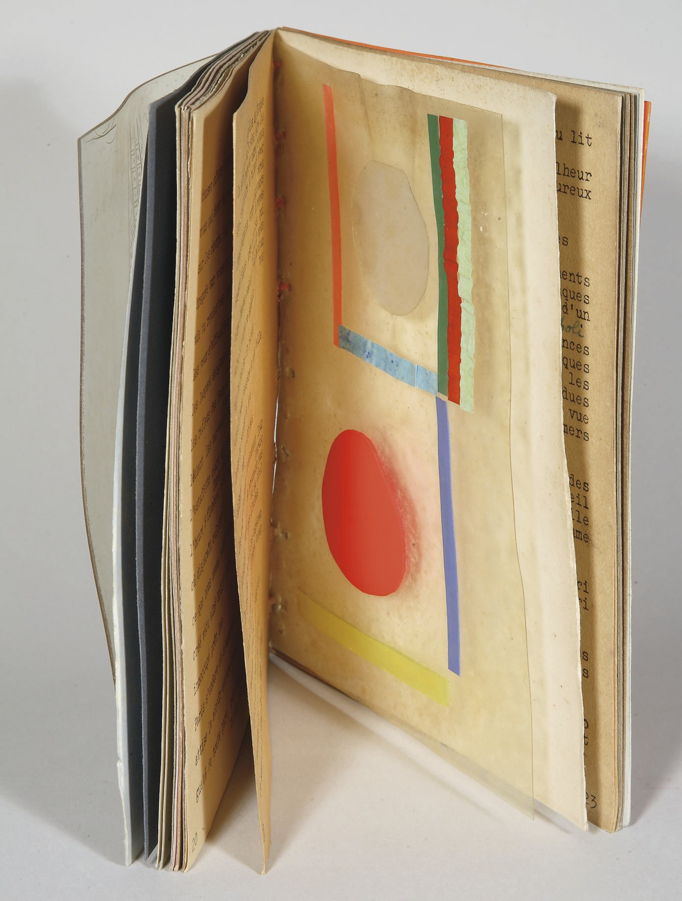 [DELAUNAY] -- Anatole DELAGRAVE, sous le pseudonyme d'Anatole Jakovski (1908-1975). Clefs des pavés. Avec deux fluoenluminures par Robert Delaunay. Paris: s.n., 1939.