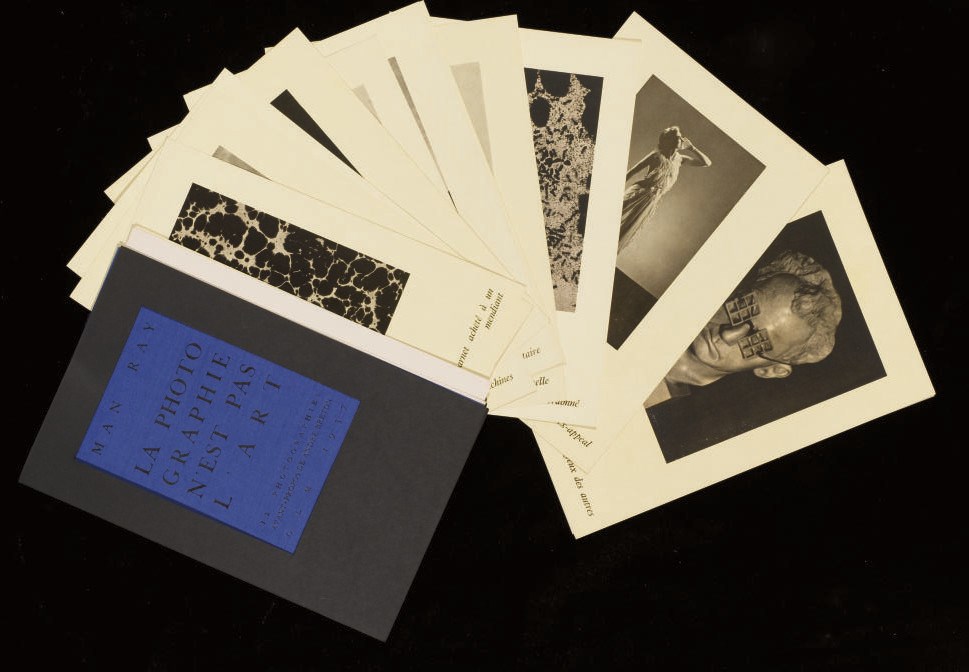 MAN RAY (1890-1976). La Photographie n'est pas l'art. 12 photographies. Avant-propos de André Breton.