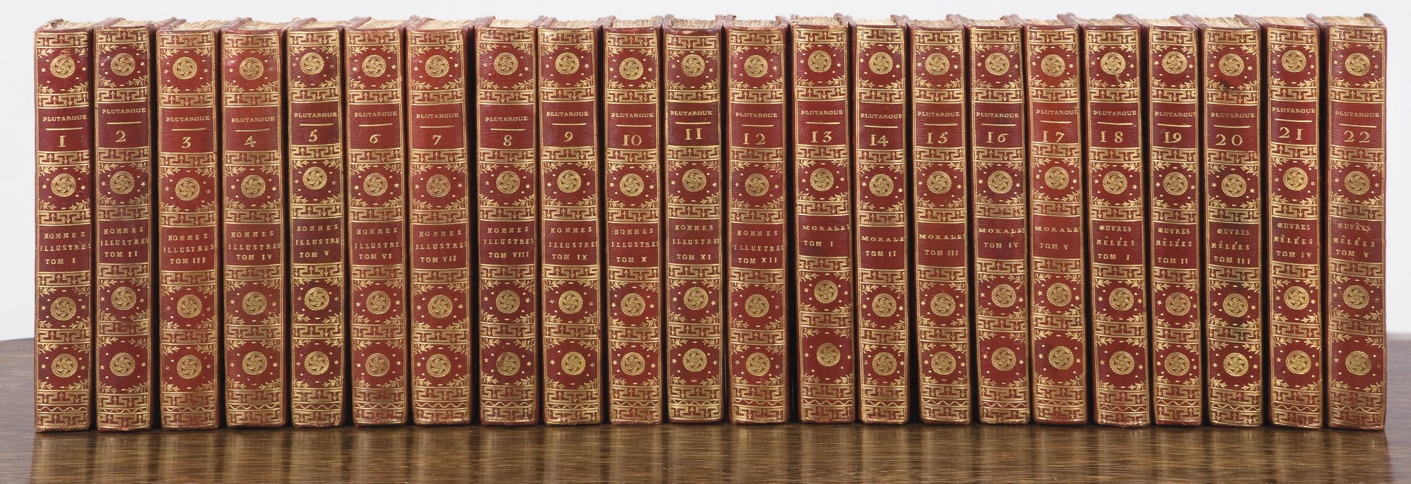 PLUTARQUE (46?-20? av. J.-C.). Oeuvres. Traduites du grec par Jacques Amyot. Avec des notes & observations de M. l'abbé Brotier. Paris: Ph.-D. Pierres, pour Jean-Baptiste Cussac, 1783-1787.