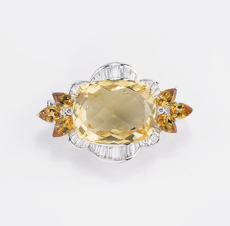 SPILLA PENDENTE CON QUARZI E DIAMANTI, MONTATURA BULGARI
