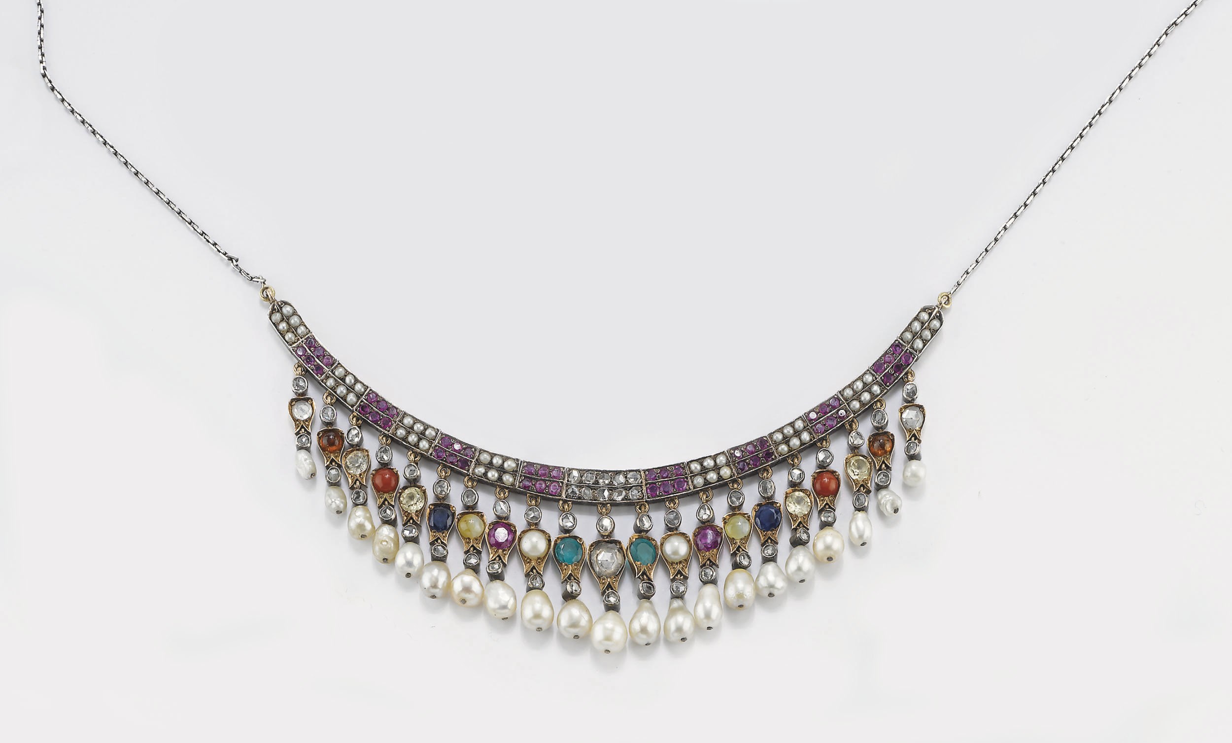 ANTICA COLLANA CON PERLE, DIAMANTI E PIETRE DI COLORE
