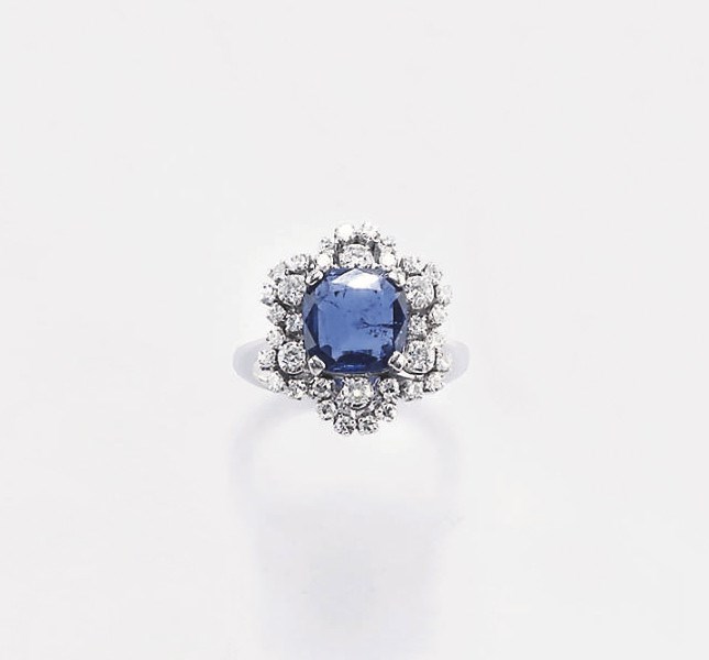 ANELLO CON ZAFFIRO E BRILLANTI
