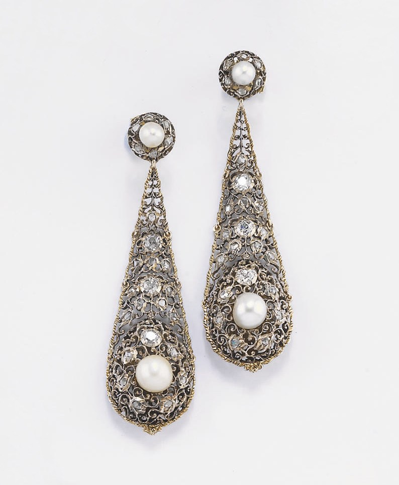 PAIO DI ORECCHINI CON BRILLANTI E PERLE, FIRMATI BUCCELLATI