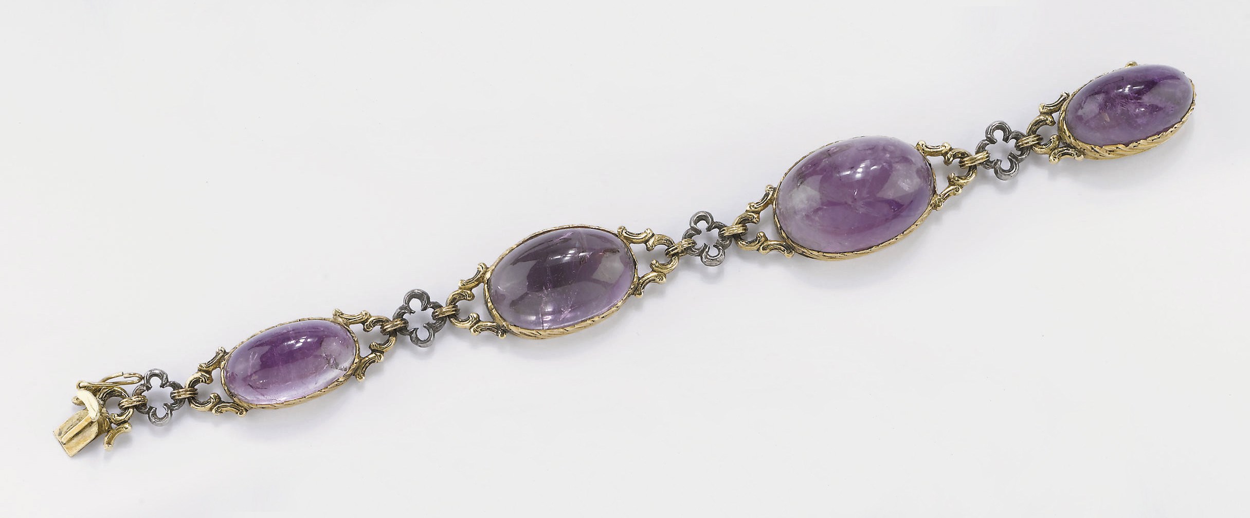 BRACCIALE SEMISNODATO CON AMETISTE, FIRMATO BUCCELLATI