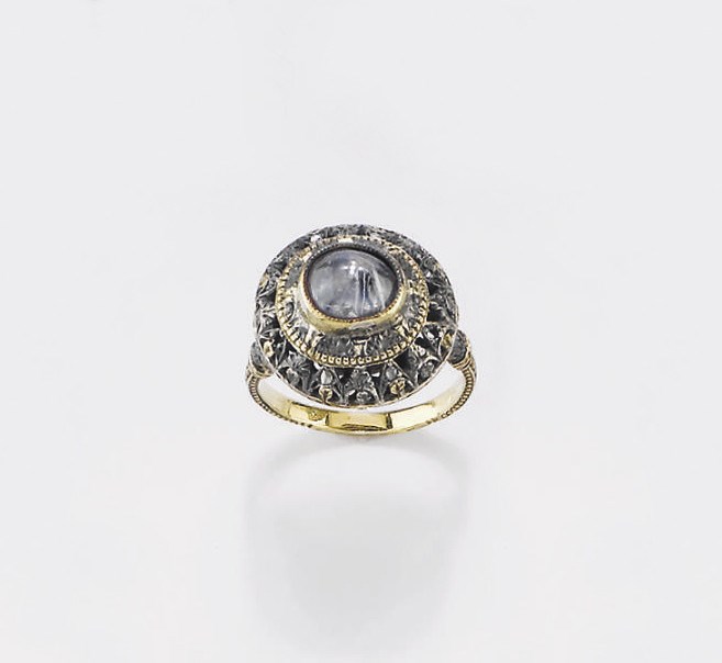 ANELLO CON ZAFFIRO E DIAMANTI, FIRMATO BUCCELLATI