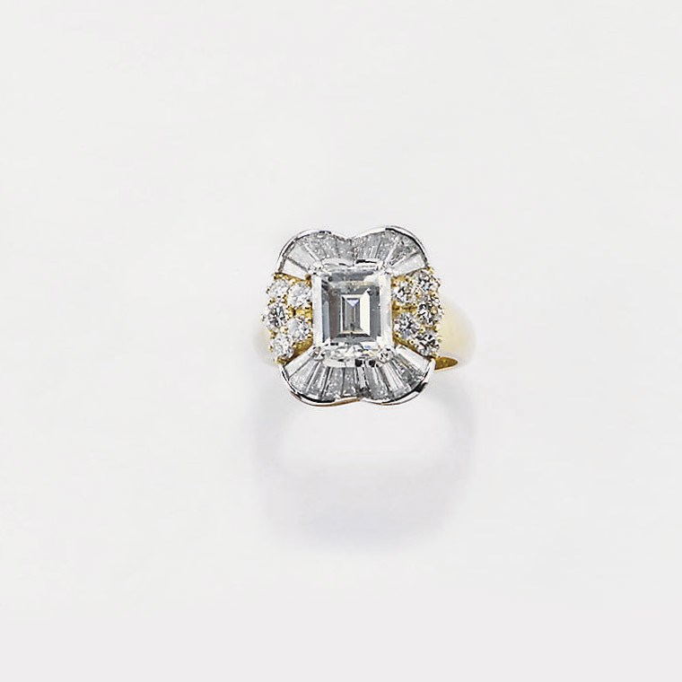 ANELLO IN DIAMANTI