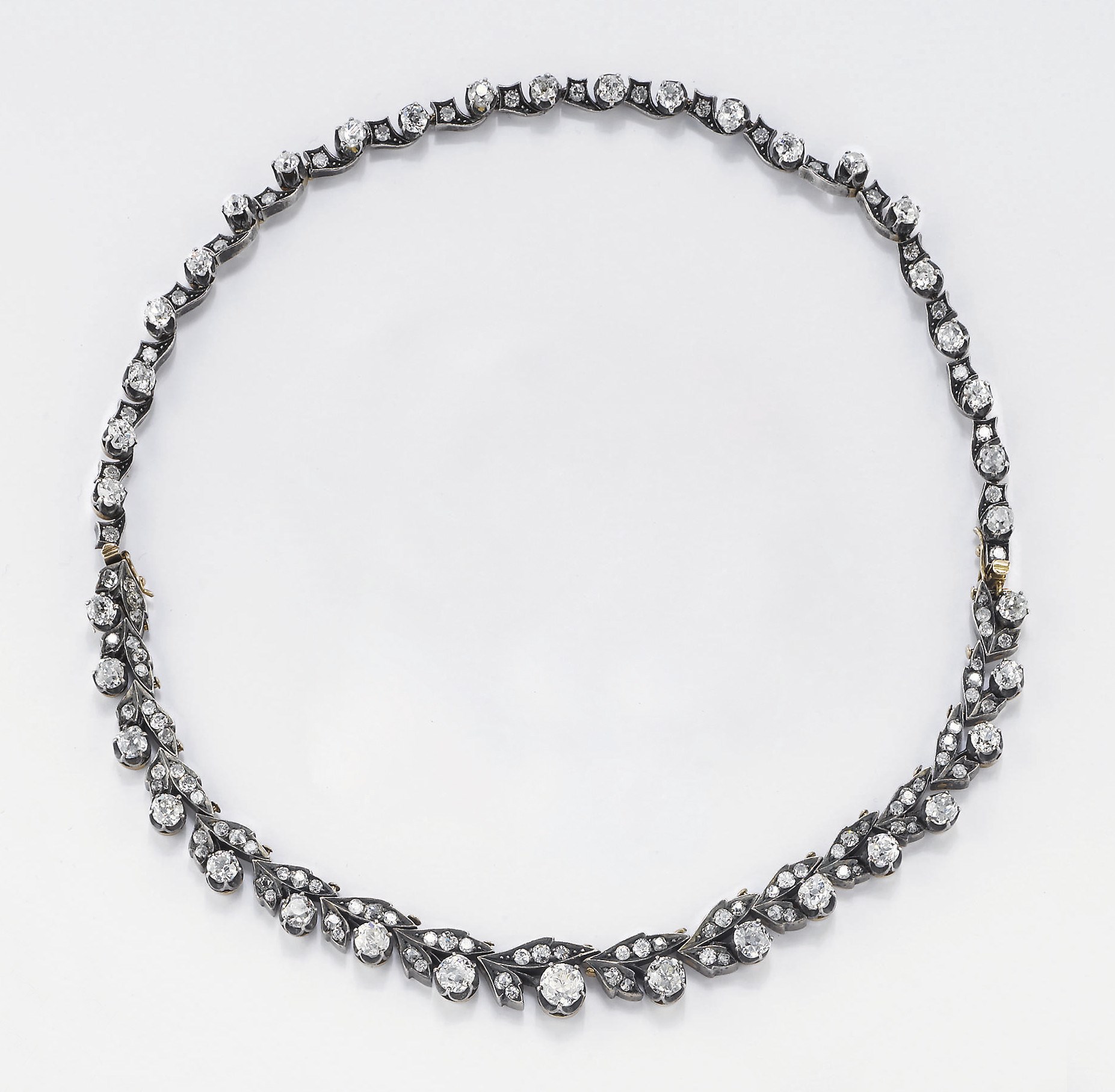 ANTICA COLLANA IN BRILLANTI
