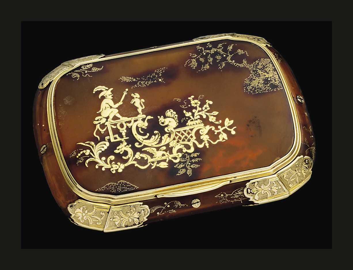 TABATIERE ITALIENNE EN OR ET ECAILLE