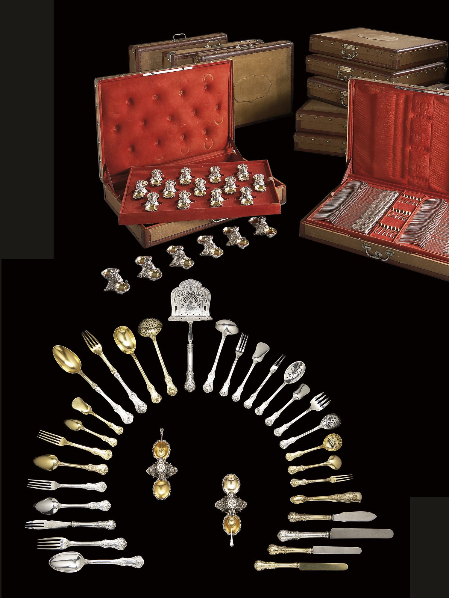 IMPORTANT SERVICE DE TABLE EN ARGENT ET VERMEIL