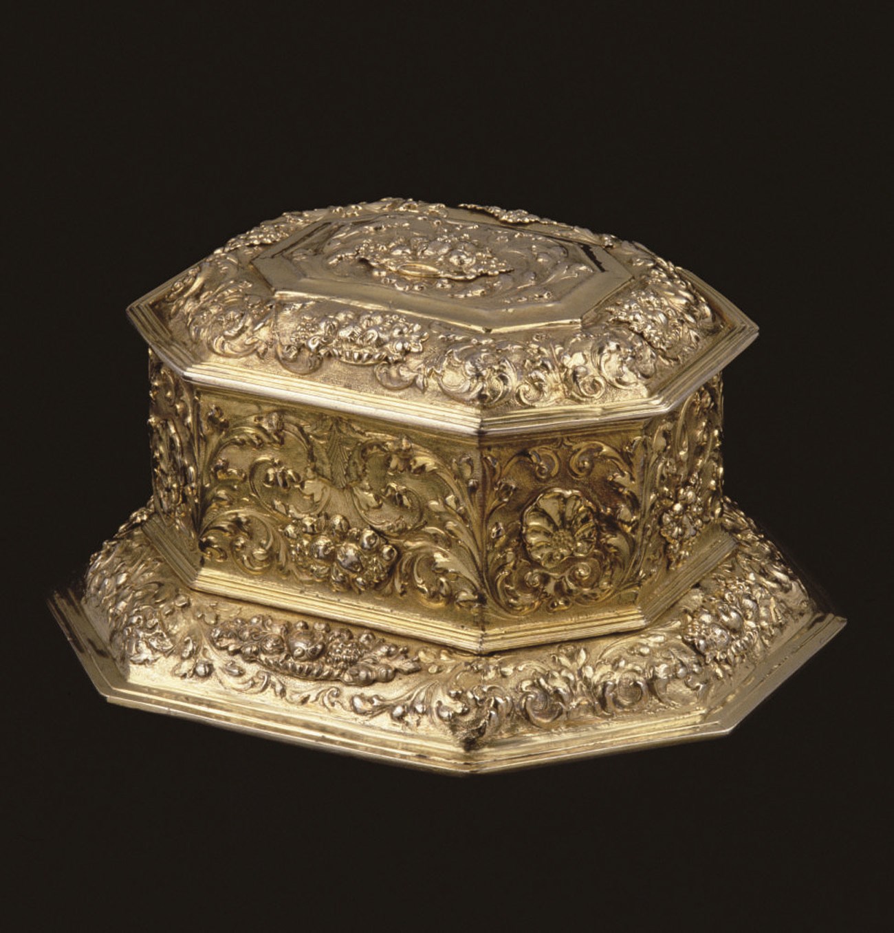 BOITE DE TOILETTE EN VERMEIL