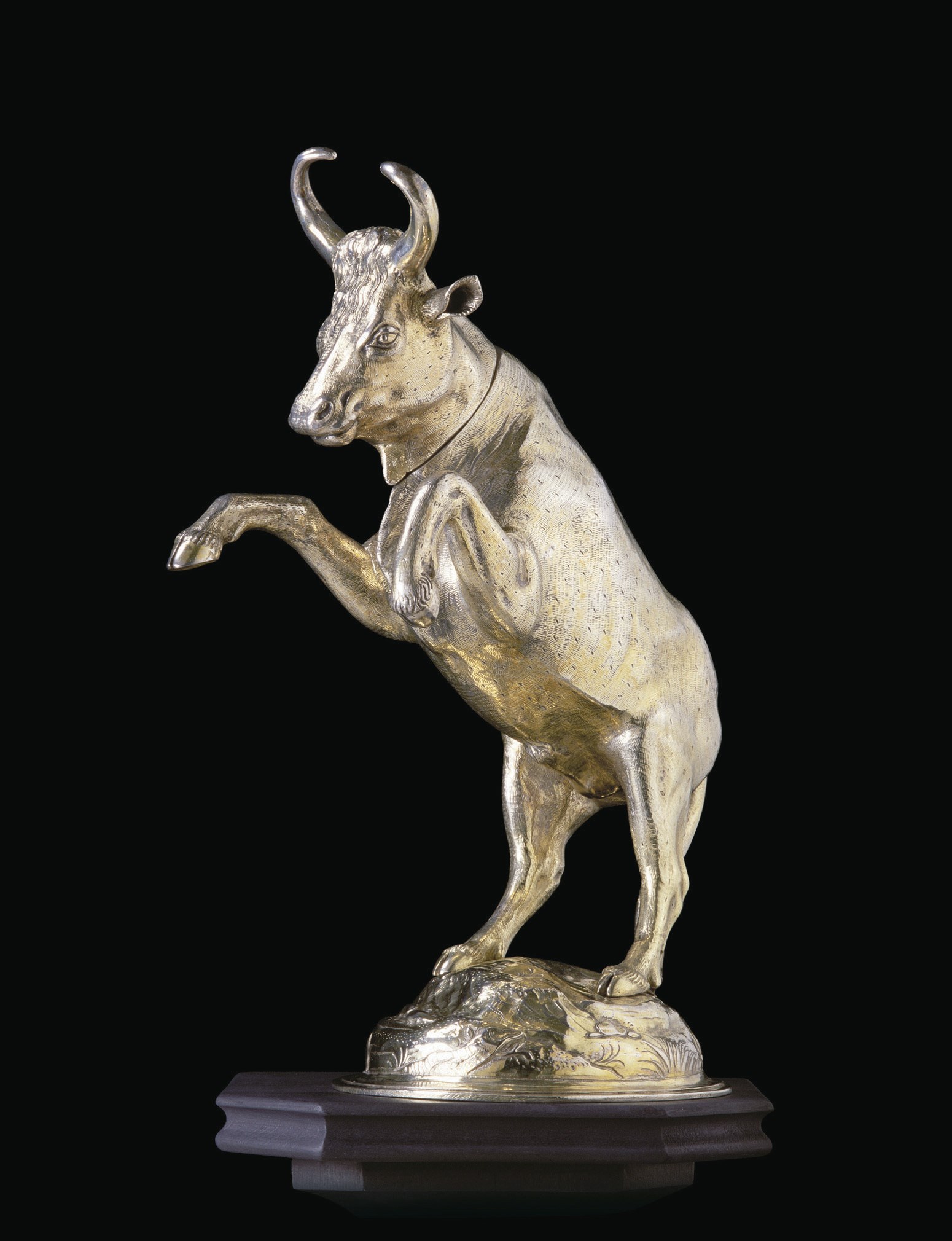 TAUREAU EN VERMEIL
