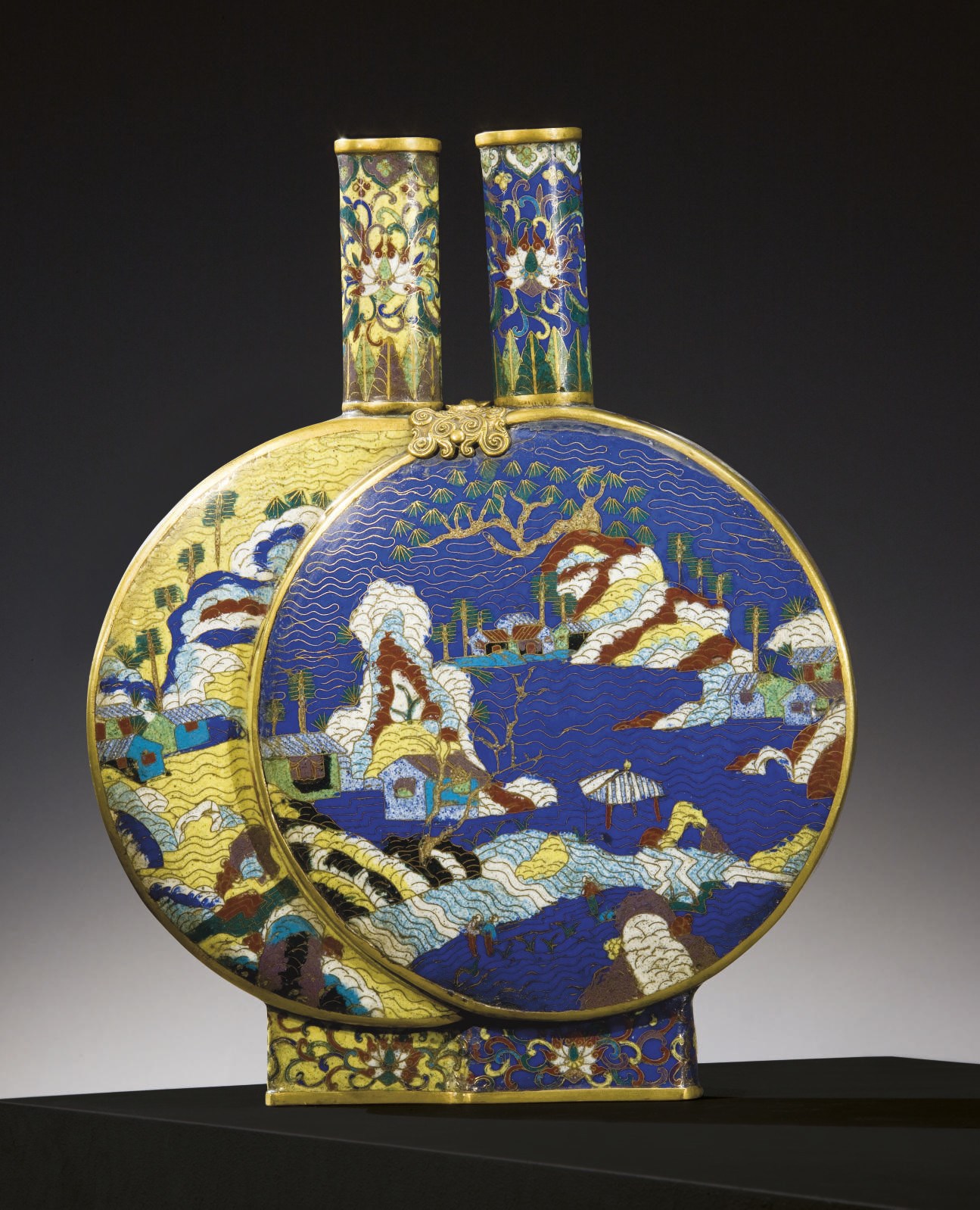 DOUBLE VASE EN BRONZE DORE ET EMAUX CLOISONNES