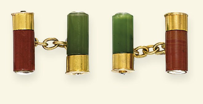 A PAIR OF SPORTING CUFFLINKS
