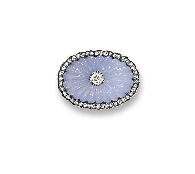 A RUSSIAN CHALCEDONY AND DIAMOND BROOCH, BY FABERGE