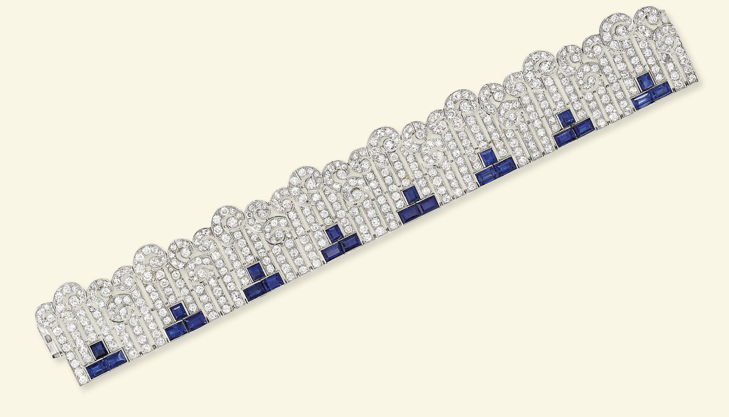 AN ART DECO SAPPHIRE AND DIAMOND BRACELET