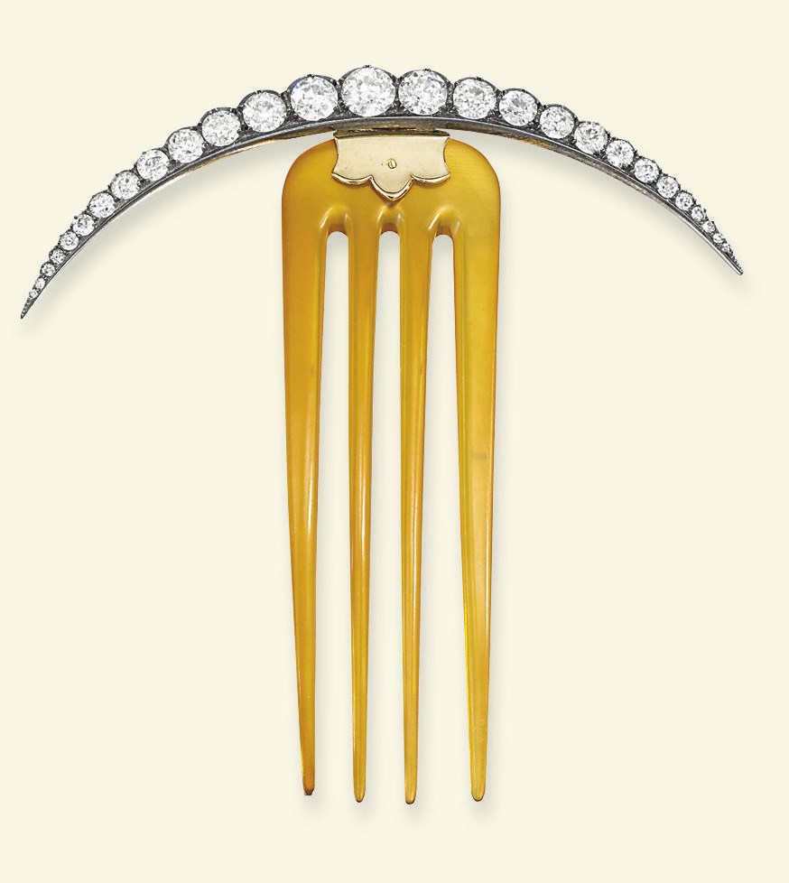 AN ANTIQUE DIAMOND HAIR ORNAMENT