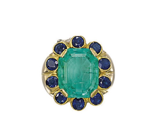 AN EMERALD AND SAPPHIRE RING, BY CARTIER