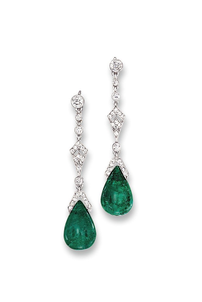 A PAIR OF BELLE EPOQUE EMERALD AND DIAMOND EAR PENDANTS, BY CARTIER
