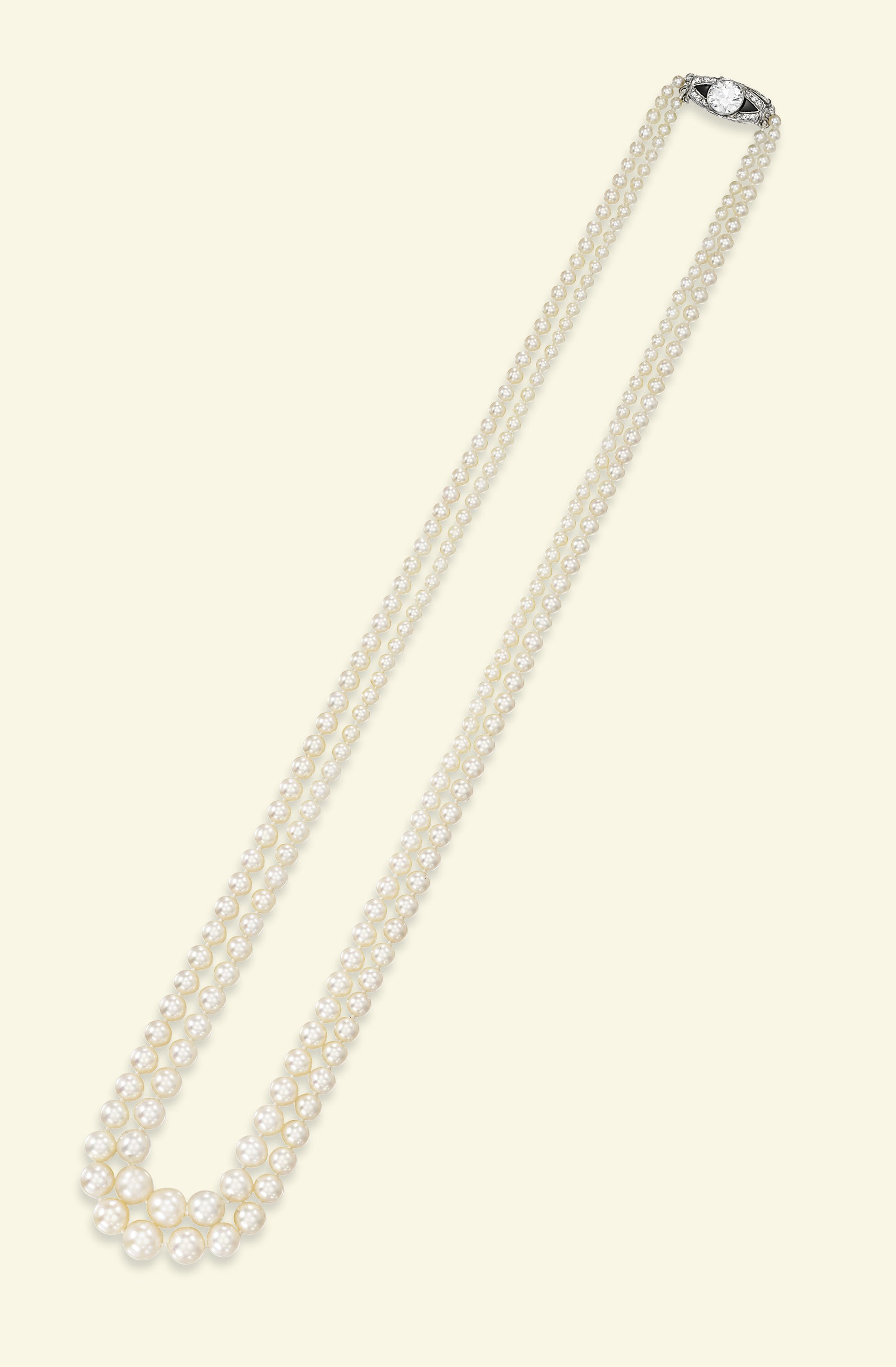 AN ART DECO NATURAL PEARL NECKLACE