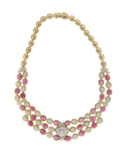 A RUBY, DIAMOND AND 18K GOLD NECKLACE