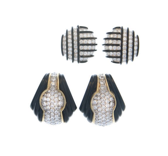 A GROUP OF ONXY, CULTURED PEARL, DIAMOND, PLATINUM AND GOLD JEWELRY