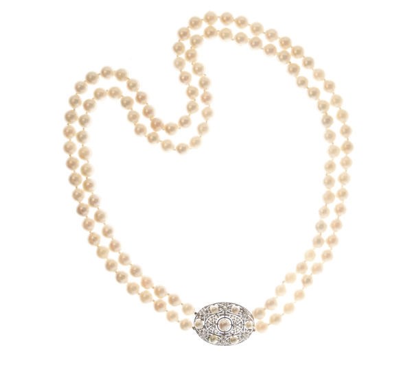 A GROUP OF CULTURED PEARL, DIAMOND, GOLD AND PLATINUM JEWELRY